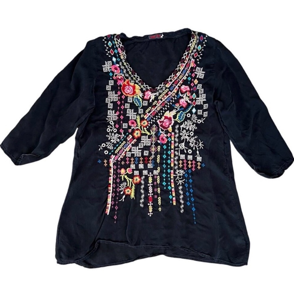Johnny Was Women’s Sonrisa Black Embroidered 3/4 Sleeve Tunic Top Size Medium - Picture 2 of 4